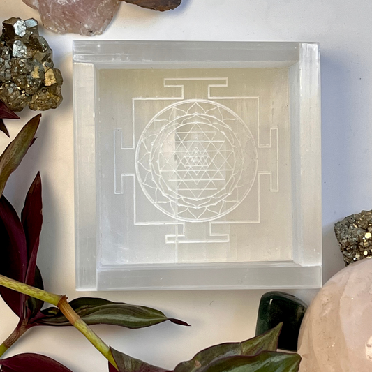 Selenite Charging Plates – Cleanse, Recharge, and Amplify Your Crystal Energy